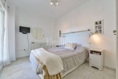 Apartamento muy luminoso con terraza a pocos pasos del mar de la cala de finestrat - Photo 4