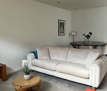 Room in a Shared House, Hedgley Mews, SE12 - Photo 1