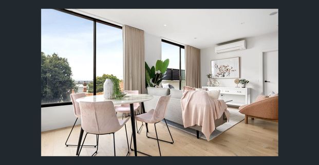 Immaculate Karrina Apartments - Photo 1