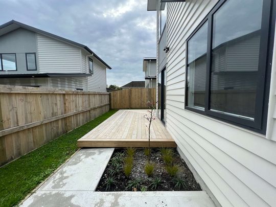 Brand New, 4 bedroom Wainuiomata - Photo 1