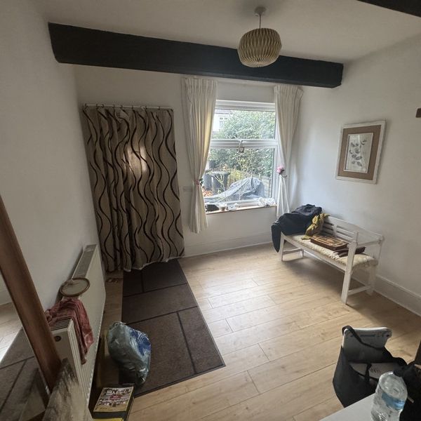 2 Bed Flat, Northampton Road, CR0 - Photo 1