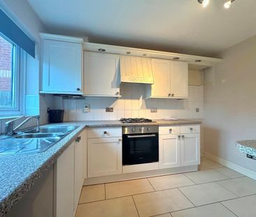 3 bedroom terraced house to rent - Photo 6