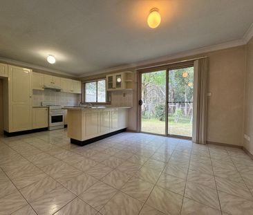 Single level 4 Bedroom house - Photo 3