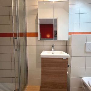 Appartement te huur in Elsene voor € 950 met 1 slaapkamer - Photo 2
