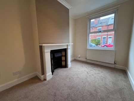 3 bedroom terraced house to rent - Photo 2