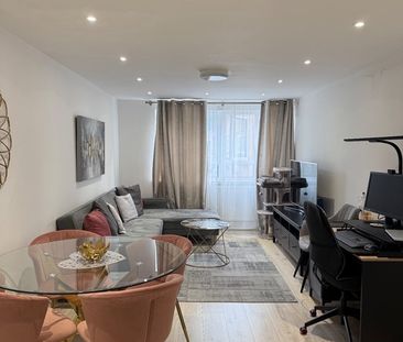 1 Bed Flat, Cheesemans Terrace, W14 - Photo 1