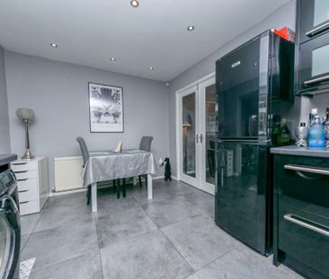 3 Bed Detached House, Clayton Way, LS10 - Photo 5