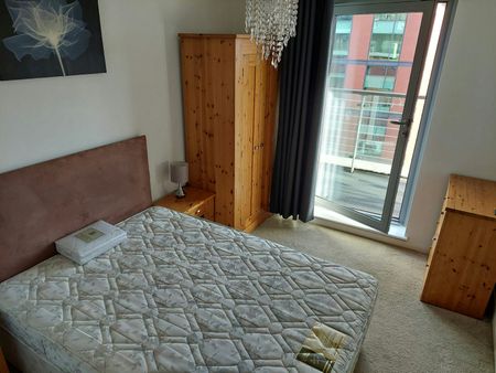 Flat to rent on - Photo 3
