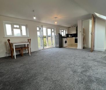 3 bedroom maisonette to rent - Photo 3