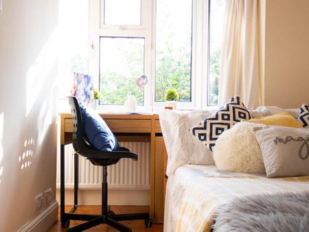 6 bedroom house to rent - Photo 4