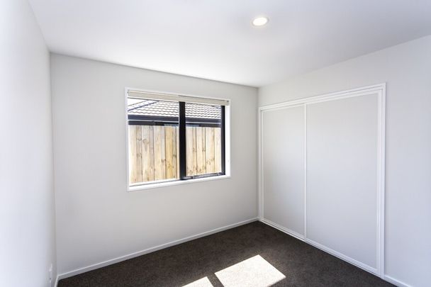 Brand new 2 bedroom townhouse – pet friendly! - Photo 1