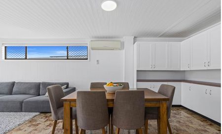 Beautifully maintained home with in-ground swimming pool! - Photo 3