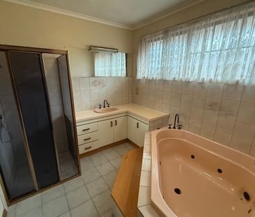 Comfortable Family Living in a Quiet Location - Photo 6