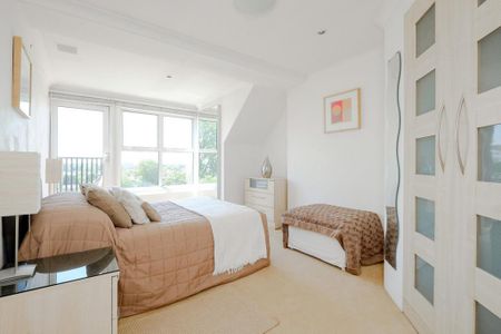 4 bedroom flat to rent - Photo 5