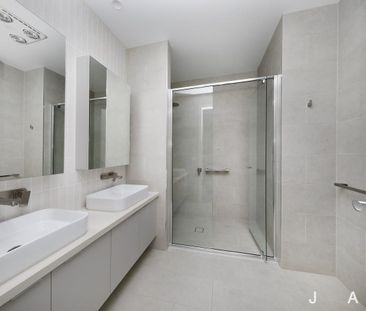 Modern & Convenient Living! - Photo 6