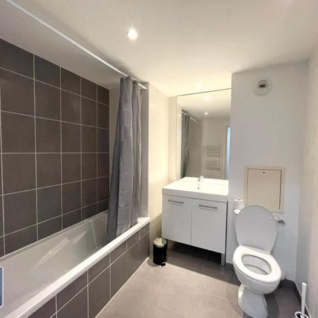 Location Appartement 1 pièce 24m² ST ETIENNE 42000 - Photo 4