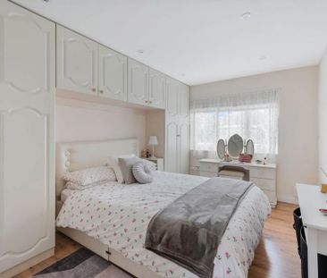 5 bedroom detached house to rent - Photo 4