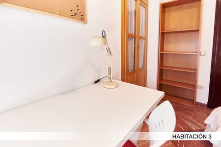 Calle Marqués del Nervión, Sevilla, Andalusia 41005 - Photo 2