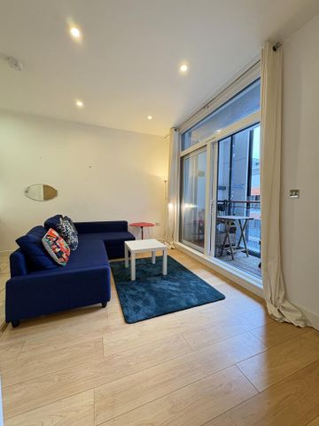 1 bedroom flat to rent - Photo 2