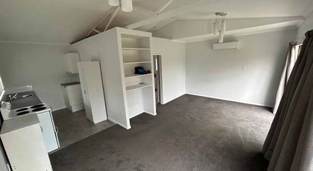 Snells Beach sunny and private 1 bedroom flat - Photo 3