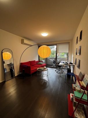 Parkville - Photo 1