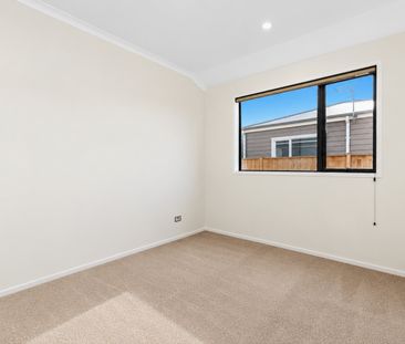 24 Ara Kakara Avenue, Huapai, Auckland - Photo 2