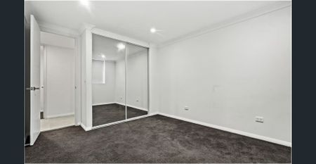 Stunning 2 Bedroom Apartment in Bayview - Photo 4