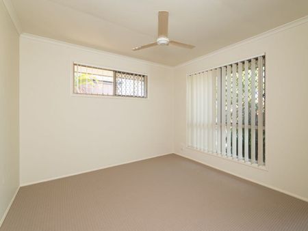 9 Seafoam Close, 4227, Varsity Lakes Qld - Photo 3