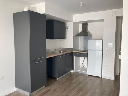 Location Appartement 2 pièces 39m² FLEURY SUR ORNE 14123 - Photo 2