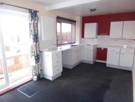 3 bedroom terraced house to rent - Photo 4