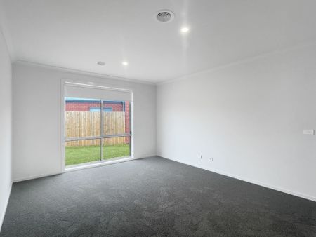 6 Guernsey Court, Sebastopol - Photo 4