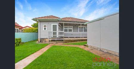 Renovated Three Bedroom Home - Photo 3