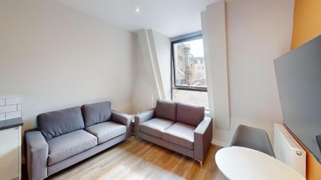 4 bedroom flat to rent - Photo 3