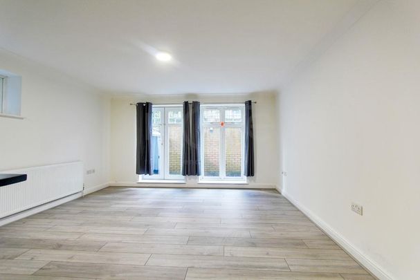 2 bedroom house to rent - Photo 1