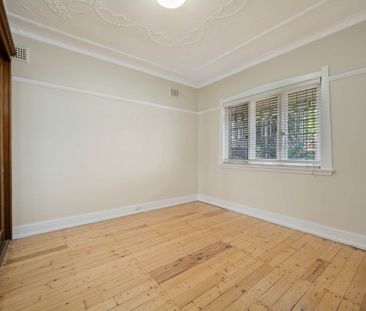 CHARACTER FILLED HOME WITH A MODERN TOUCH - Photo 2