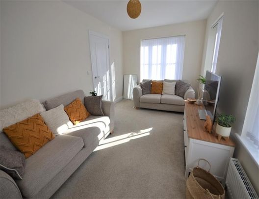 3 Bedroom Semi Detached To Let - Photo 1