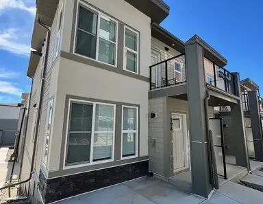 Semi Furnished 2 bedroom 2 bathroom townhouse in Aspen Spring | Calgary - Photo 1