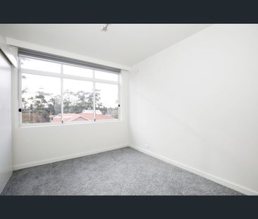 6/1 Fuller Street, Essendon, Vic 3040 - Photo 4