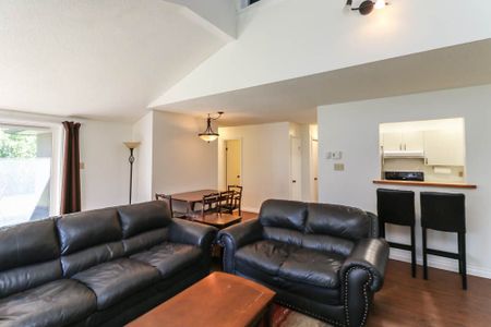 For Lease - 9 Trafalgar Road, Collingwood, Ontario - Photo 2