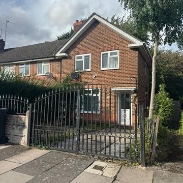 2 bedroom end of terrace house to rent - Photo 1