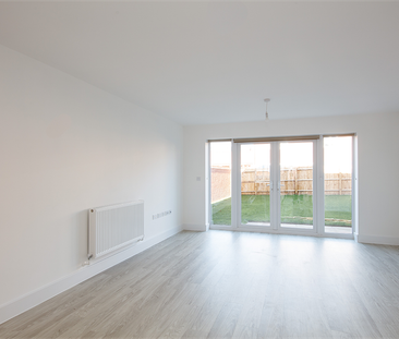 3 bedroom semi-detached house to rent - Photo 1