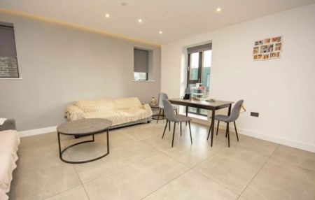 Chronicle Avenue, London, NW9 4BH - Photo 2