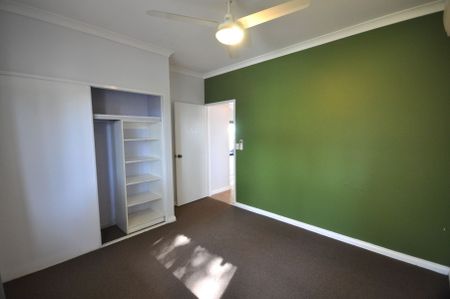 DESIRBALE ON DOVE - 4x2 + Pool + Ample Space - Photo 3