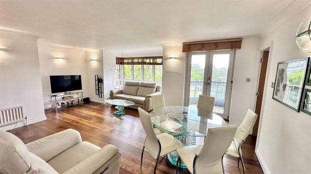 3 bedroom apartment to rent - Photo 1