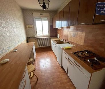 Location Appartement 2 pièces 63m² BOURG EN BRESSE 01000 - Photo 4