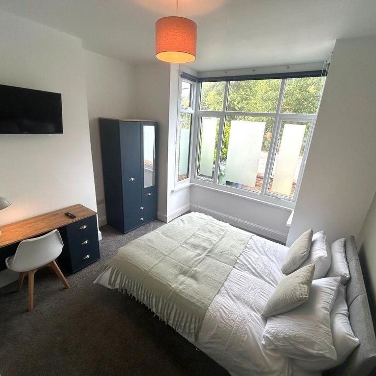 1 bedroom in a house share to rent - Photo 1