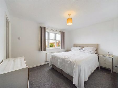 3 bedroom end of terrace house to rent - Photo 5