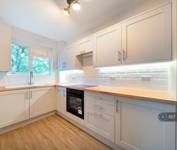 1 bedroom flat to rent - Photo 6