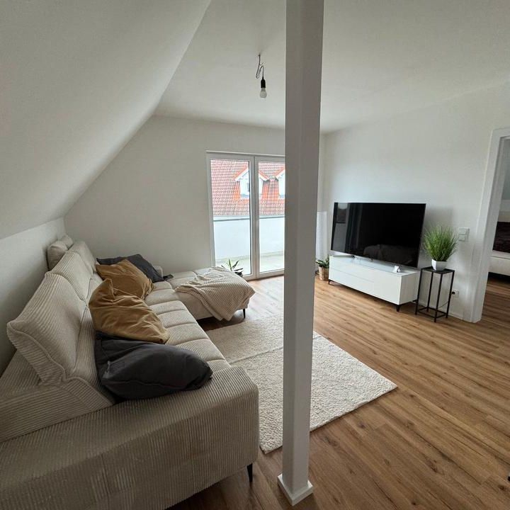 Neubau - 3,5 Zimmer Maisonette-Wohnung mit 2 Balkonen und Garage - Photo 1