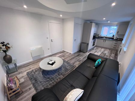 2 bedroom flat to rent - Photo 3
